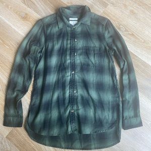 American Eagle Outfitters Green Plaid Button Down Shirt